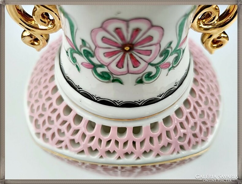 Kézzel készült és festett, áttört mintás, minőségi kínai porcelán váza
