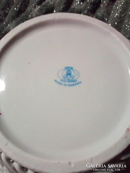 Romanian porfin porcelain offering