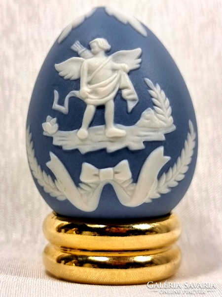 FRANKLIN MINT kék alapon fehér mintás  Parian tojás. Arany szinű tartón.Hibátlan Gyűjtői db