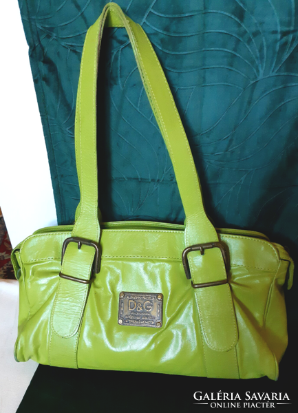 Csodálatos Dolce & Gabbana táska pisztácia színben, hibátlan állapot