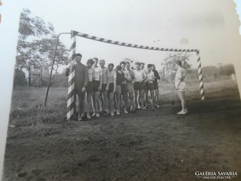 D193160  Régi fotó - Futbalcsapat  foci 1950k