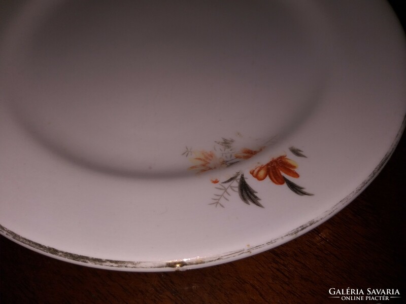 Old Chinese porcelain cake plate with flowers 17.5 cm