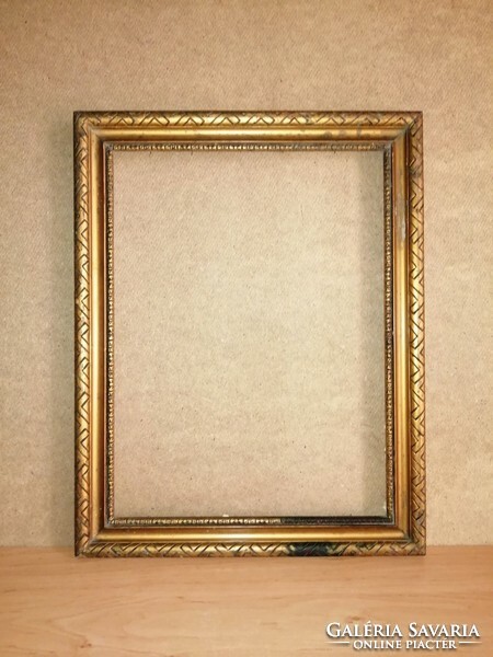 Antique smaller size gilded picture frame for sale in good condition