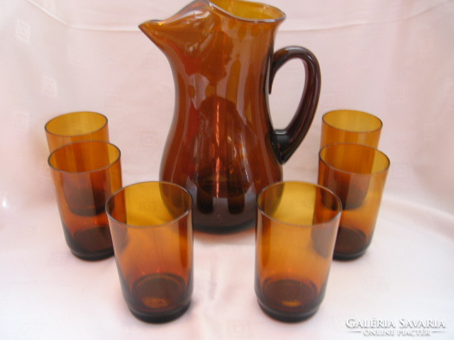 Amber glass set with 6 sangria jugs