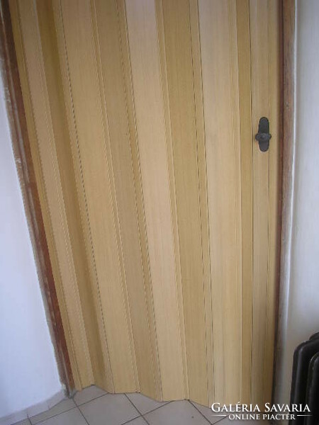 N30 Harmonika nagyméretű ajtó szél hőfogónak is keveset alig használt nyaralóból eladó