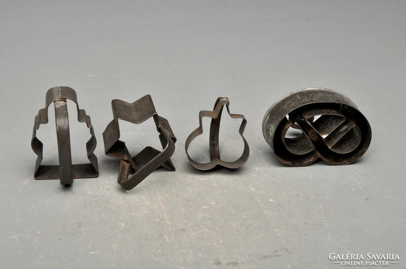 Antique pastry tools package, 4 pieces, cookie cutter, dough press mold.