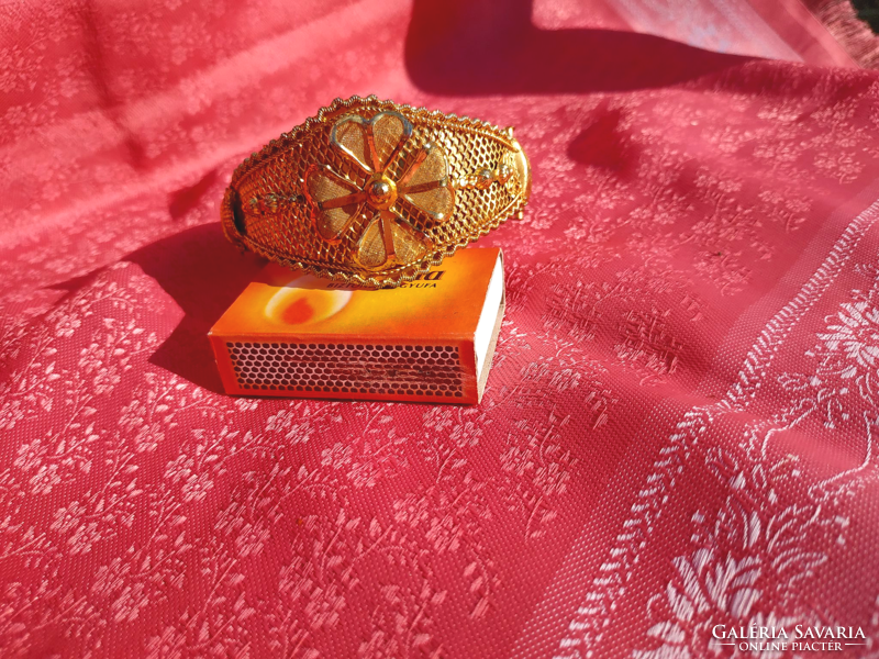 Oriental jingle bracelet (belly dance accessory)