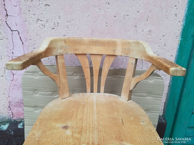 Armchair pinewood chair