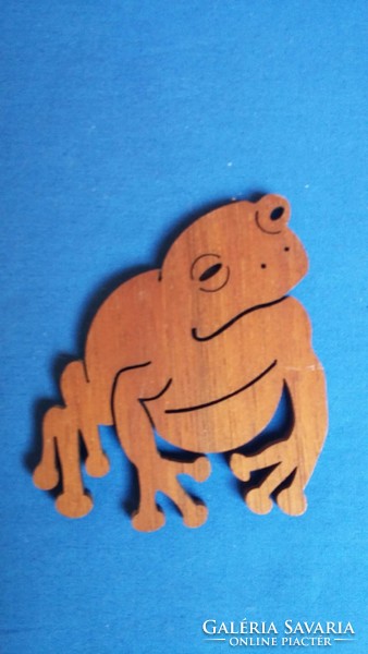 Australian wooden fridge magnet: frog
