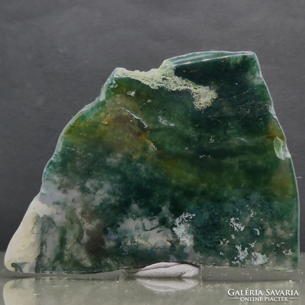 Sample piece of chalcedony with mohaachate mineral chlorite inclusions. 19 grams.