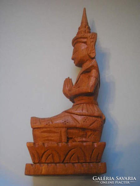 U8 Ázsiai dúsan faragott nagyméretű  ülő meditáló szobor ritkaság 23-cm-es vitrintárgy