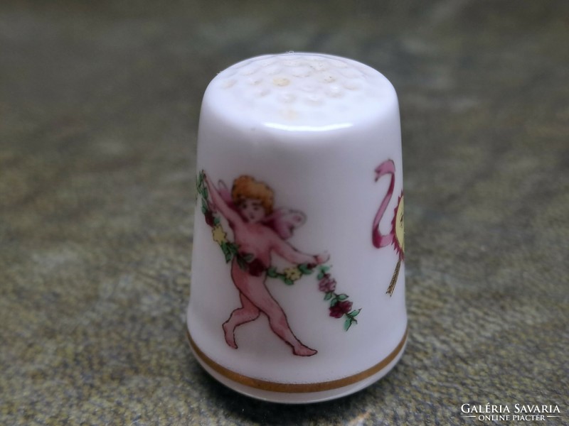 Royal Worcester fine bone angol jelzett porcelán gyűszű Cupido Ámor Valentin napi szépség