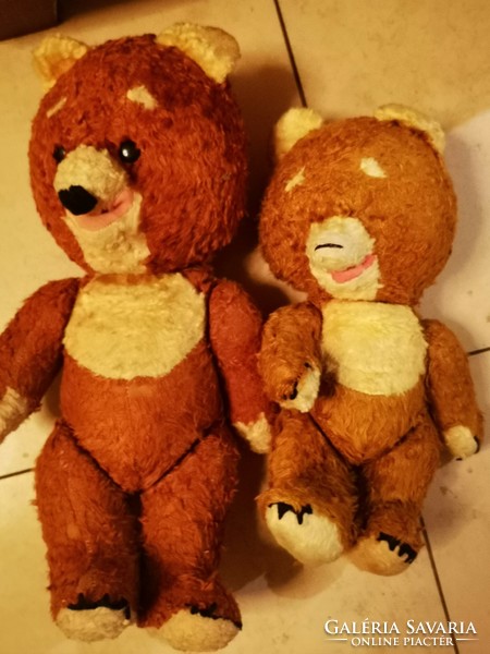 Teddy bears stuffed with straw