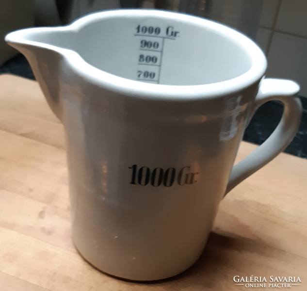 Porcelain measuring cup 1000 gr