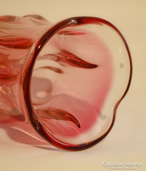 Cseh üveg váza.