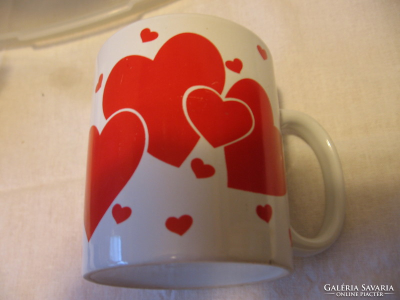 Retro heart-shaped English mug for Valentine's Day