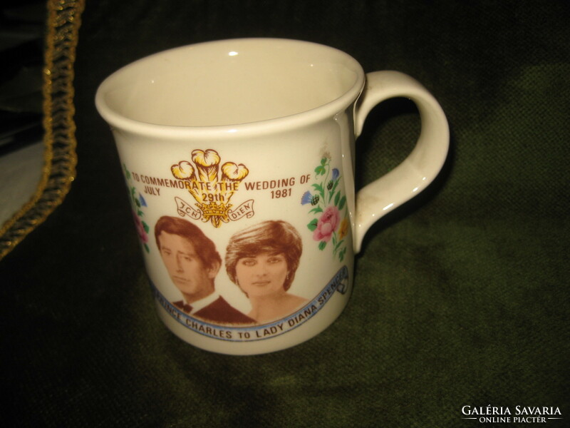 English royal couple, commemorative cup Prince Charles and Lady Diana 1981
