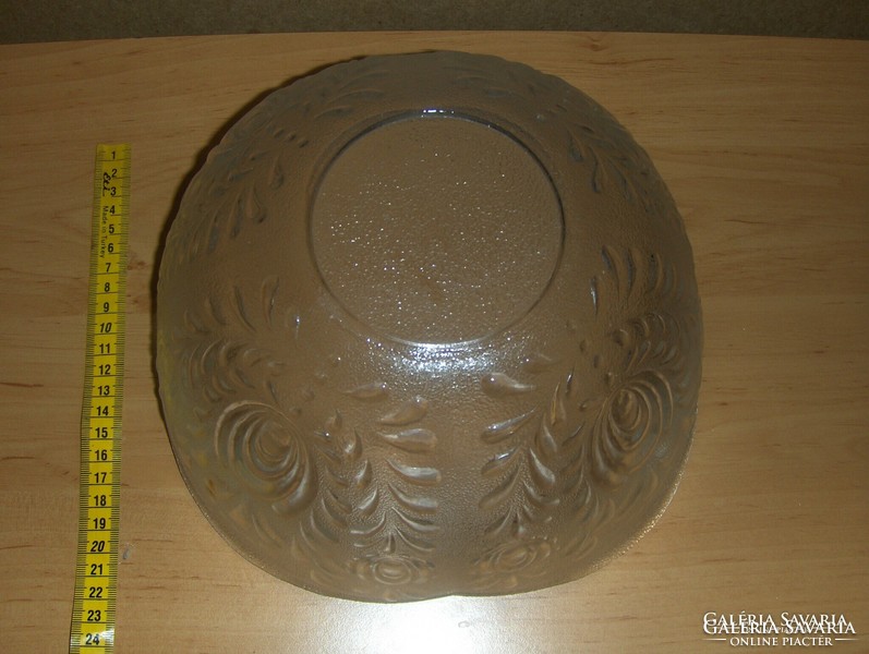 Large bay glass serving centerpiece