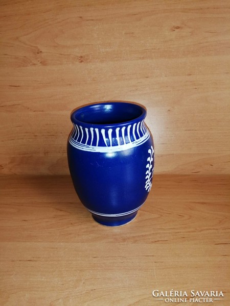 Marked ceramic vase 15 cm high (22/d)