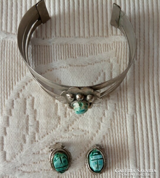 Individually designed adjustable metal bracelet, bangle and clip earring jewelry set