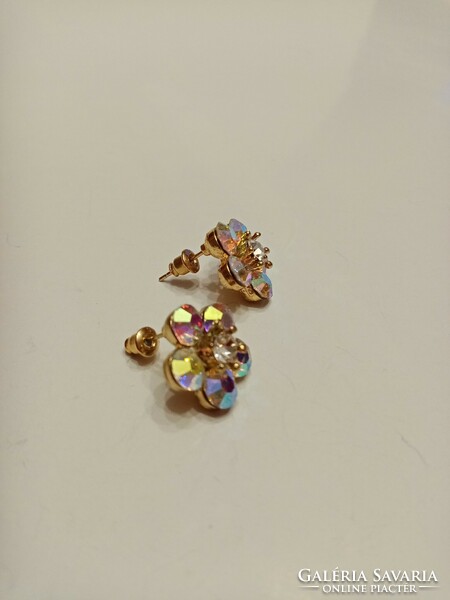 Sparkling casual flower earrings