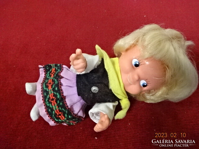 Doll with blond hair, height 15 cm. Jokai