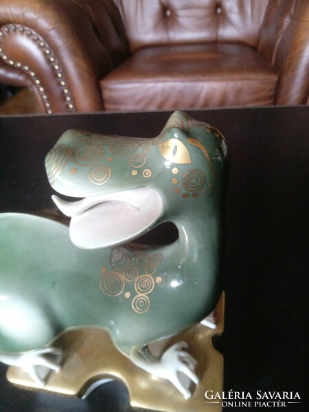 Dragon porcelain figure!
