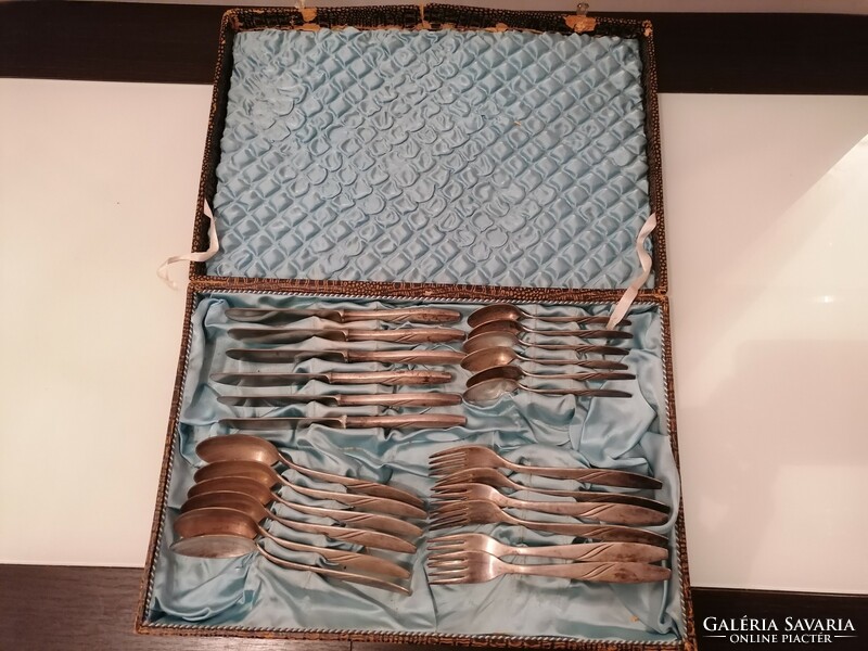 Antique silver plated 6 eyes. Cutlery set