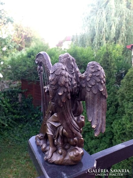 Hárfán zenélő angyal - bronz szobor műalkotás