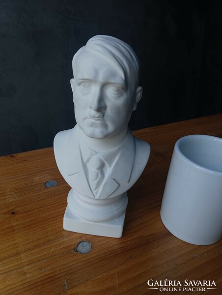 Német Birodalmi Porcelán Führer mell szobor Hitler mellszobor