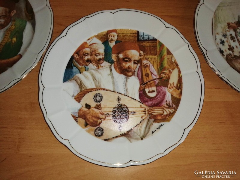 Gyönyörű Tunéziai kézzel festett porcelán tányérok tradicionális mesterségekkel 3 db tányér egyben