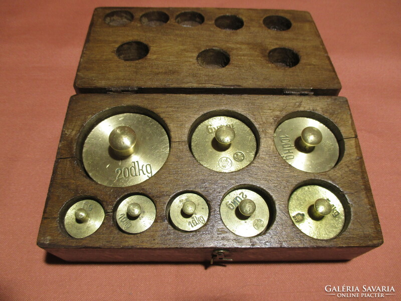 Copper plate scale with full set of weights