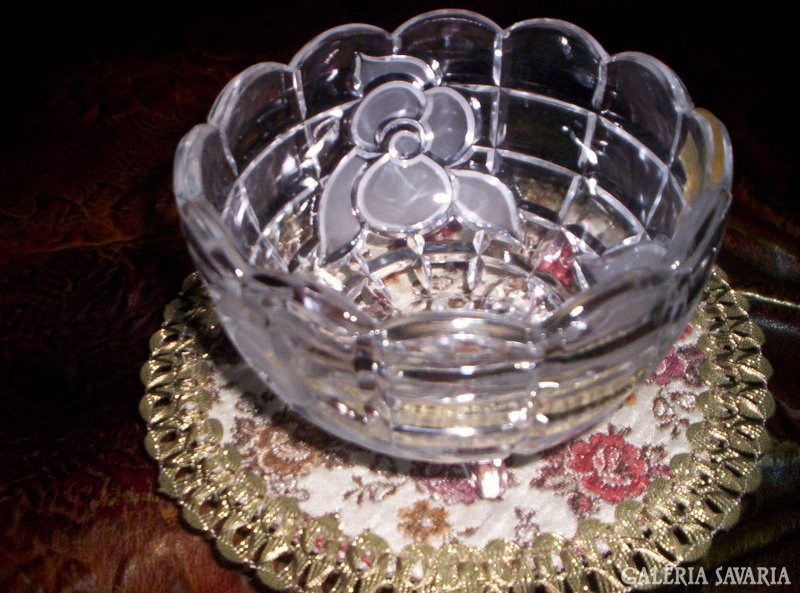 Anna hütte crystal offering, table center xx