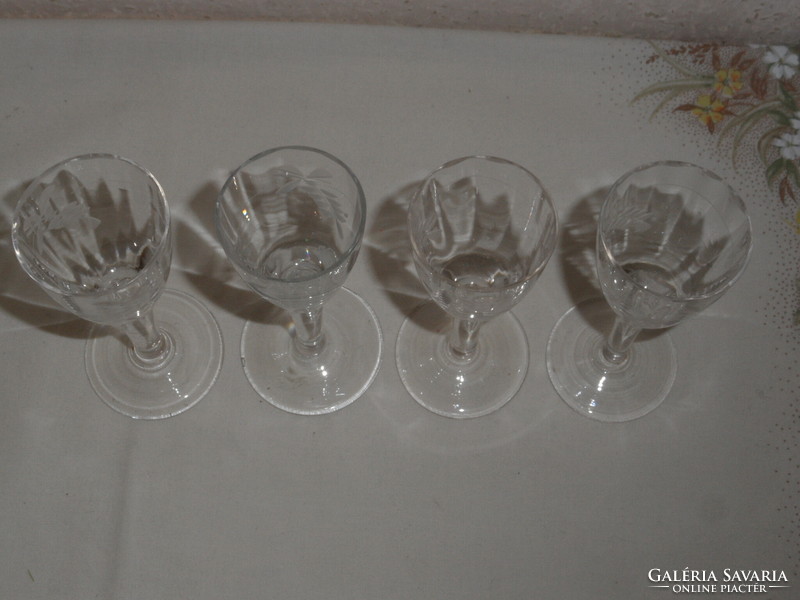 Older glass with liqueur and brandy glass (4 pcs.)