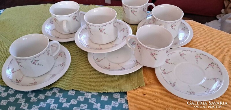 Art nouveau-style coffee set with a small flower pattern of 6 pieces