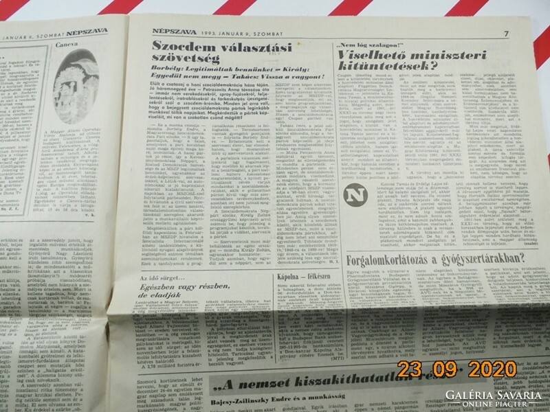 Old retro newspaper - vernacular: the paper of the Hungarian trade unions - January 9, 1993 - Birthday gift