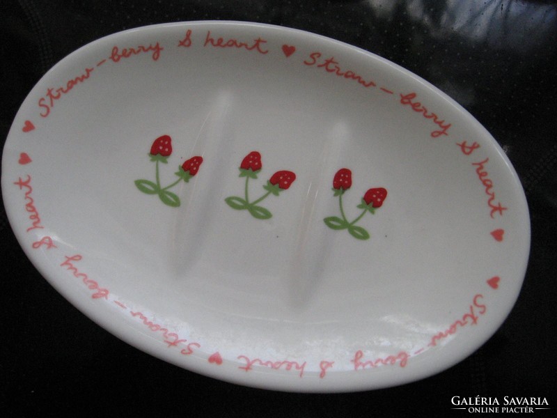 Strawberry and strawberry soap dish with hearts