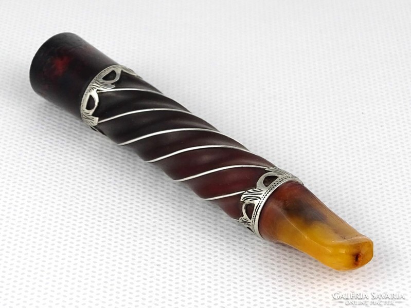 1M008 amber cigarette holder decorated with antique silver in original leather case