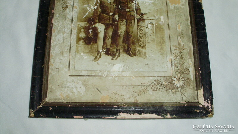 First World War soldier photo in frame