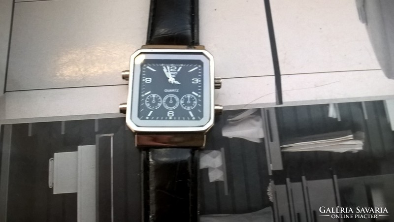 (K) nice ffi quartz watch