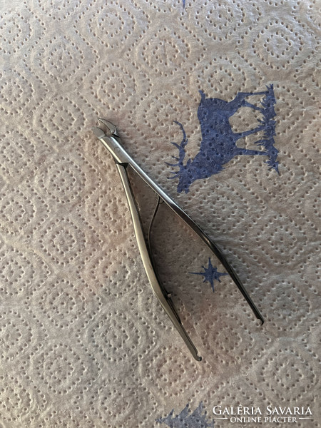 Medical device, forceps