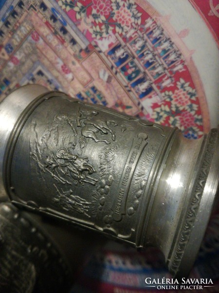 Liquidation of Zinn fine pewter bulging equestrian battle scene cup cup collection