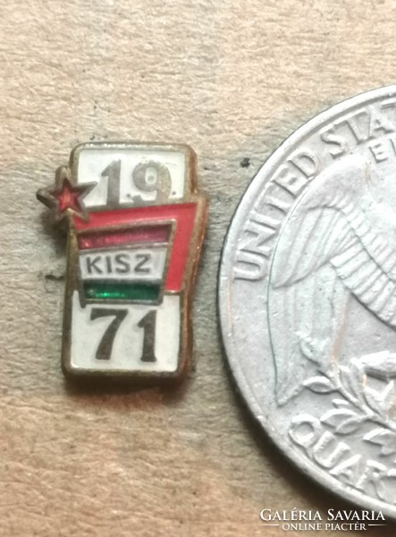Small - small 1971 badge