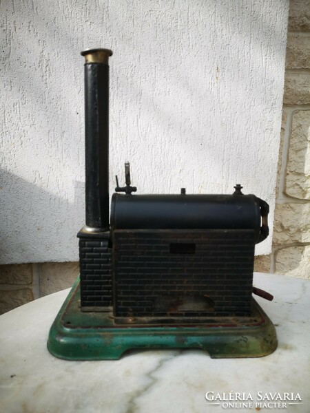 Márklin's original steam engine model toy, dampfmasine.. Also video.