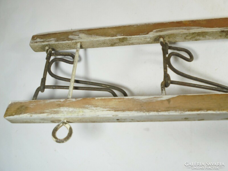 Retro old hanger wire bendable clothes hanger clothes hanger on wooden slat 4 pcs