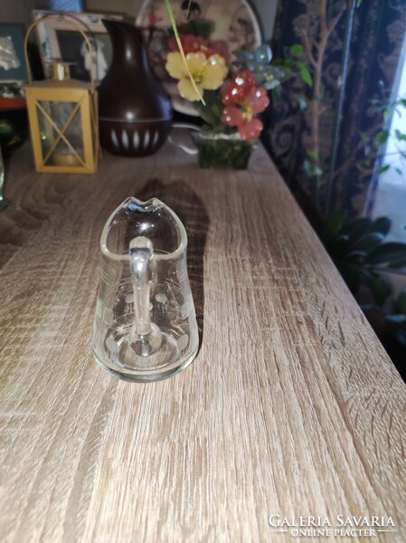 Mini üveg kancsó (vésett mintás)