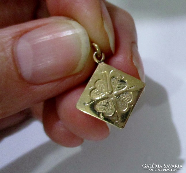 Nice antique 14kt gold clover pendant