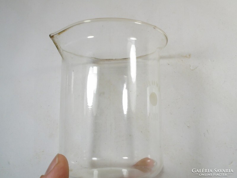 Laboratory glass pourer - pyrover 400 ml approx. From the 1970s