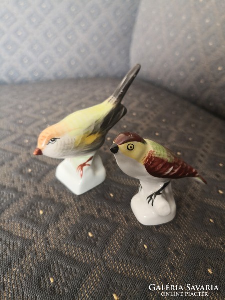 2 db gyönyörűen festett Aquincum porcelán madárka együtt