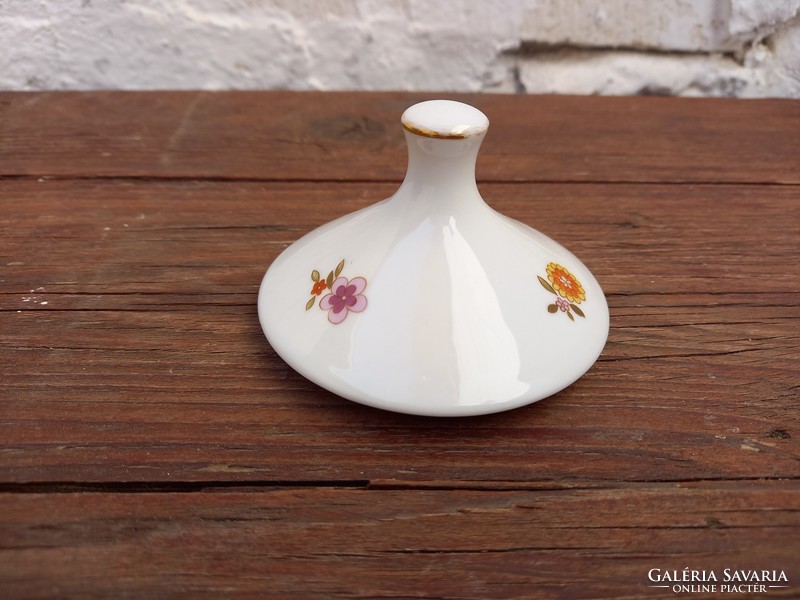 The top of the Great Plain porcelain_fire-flowered sugar bowl (tea-larger size)